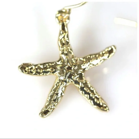 Layered Gold Coral Seashell Necklace - Picture 7 of 7